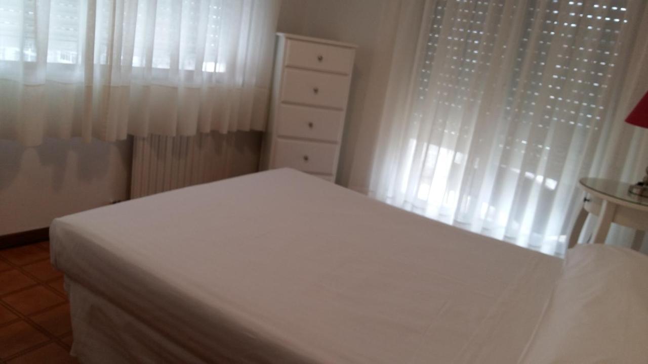 Apartamentos Turisticos Arosa Ogrove O Grove Esterno foto