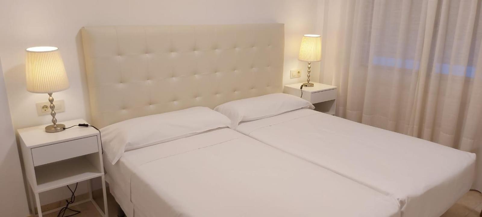 Apartamentos Turisticos Arosa Ogrove O Grove Esterno foto